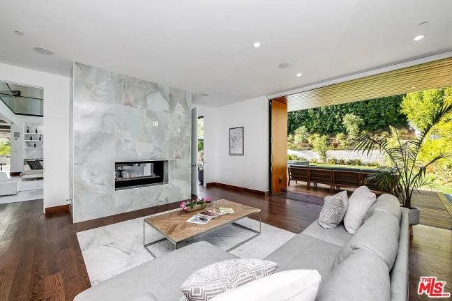 Imagem Casa de Condomínio com 5 Quartos à Venda, 796 m²em Alphaville Residencial Um - Barueri