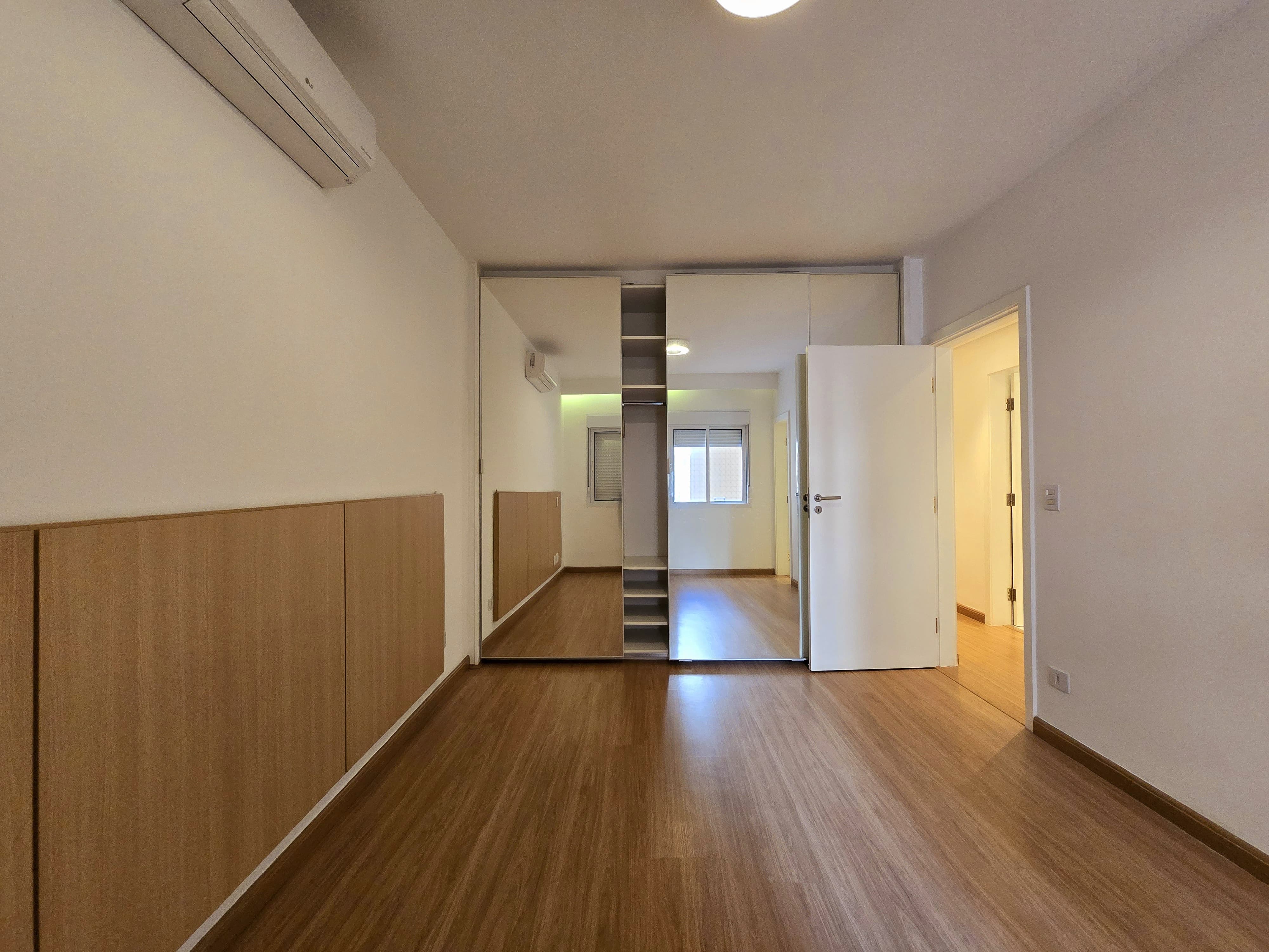 Imagem Apartamento com 3 Quartos à Venda, 127 m²em Gonzaga - Santos