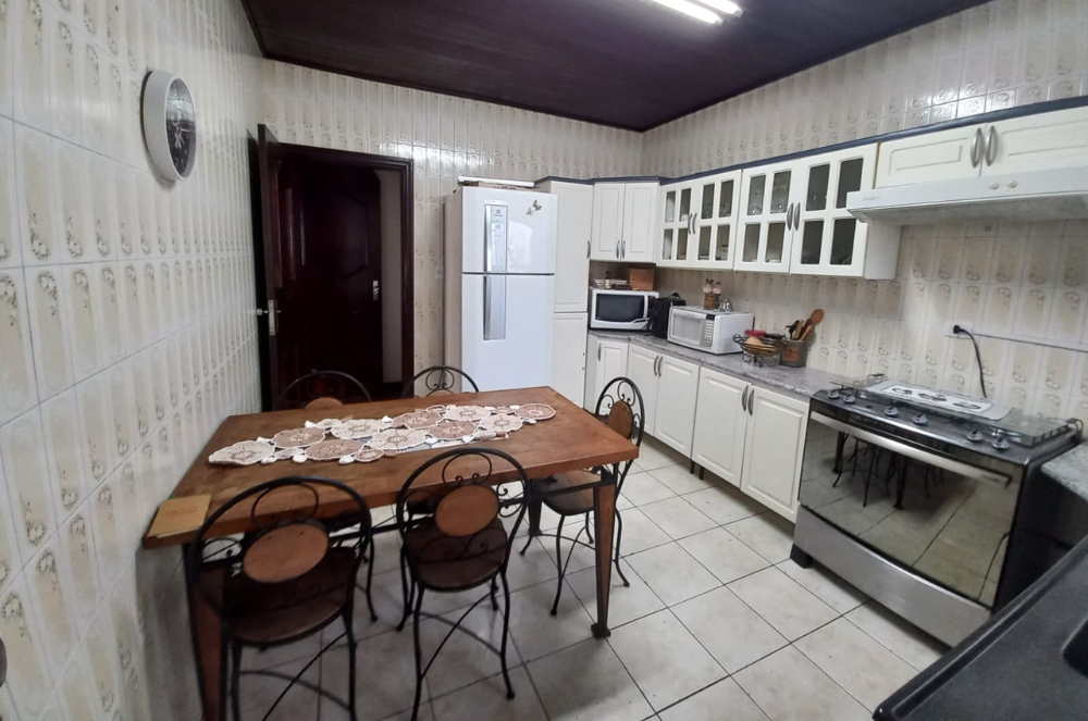 Imagem Casa com 3 Quartos à Venda, 265 m²em Oficinas - Ponta Grossa