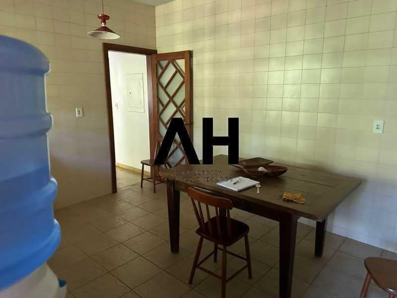 Imagem Casa com 4 Quartos à Venda, em Muriqui - Niterói Imagem Casa com 4 Quartos à Venda, em Muriqui - Niterói
