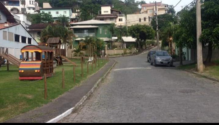 Imagem Terreno à Venda, 375 m²em Tribobó - São Gonçalo Imagem Terreno à Venda, 375 m²em Tribobó - São Gonçalo