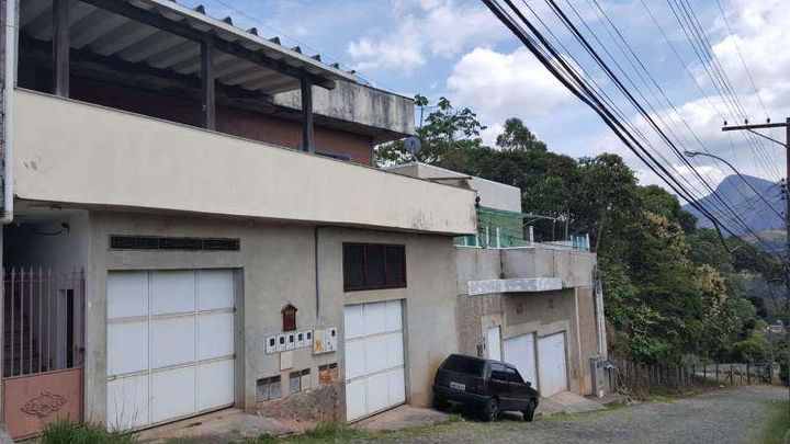 Imagem Casa com 3 Quartos à Venda, 406 m² em Várzea&nbsp; - Teresópolis
