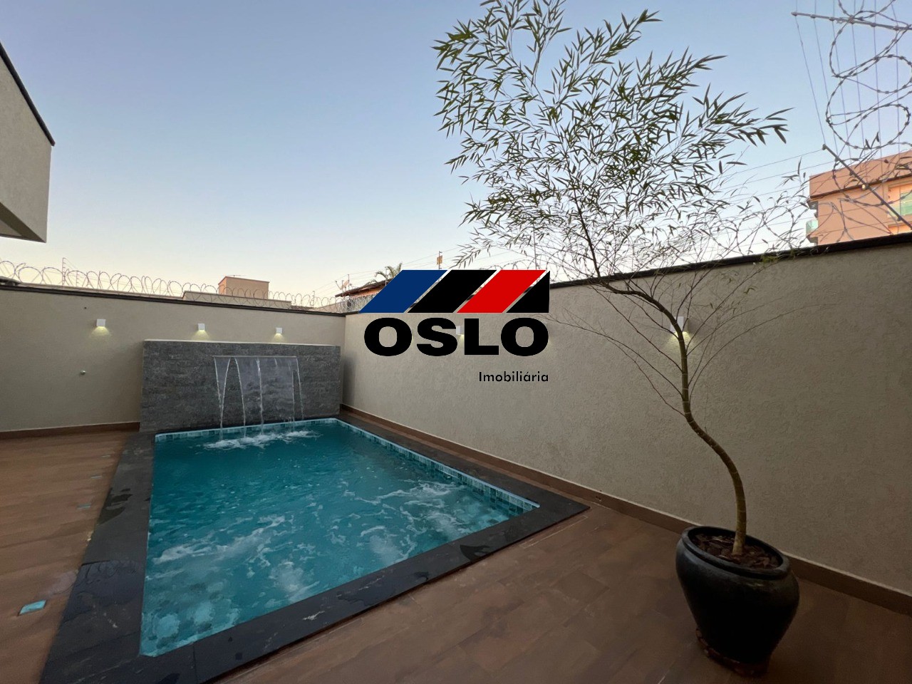 Imagem Casa com 4 Quartos à Venda, 192 m²em Moinho dos Ventos - Goiânia