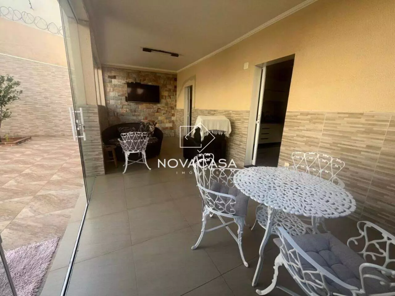 Imagem Casa com 4 Quartos à Venda, 380 m² em Santa Mônica - Belo Horizonte