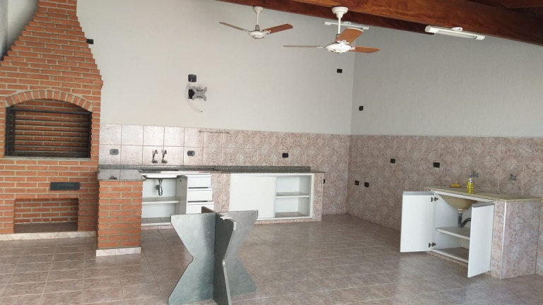 Imagem Casa com 3 Quartos à Venda, 180 m² em Vila Lavínia - Mogi das Cruzes