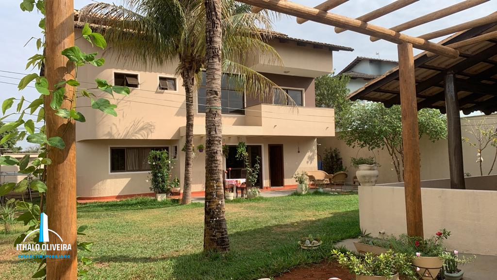 Sobrado com 4 Quartos à Venda, 312 m²em Setor Jaó - Goiânia