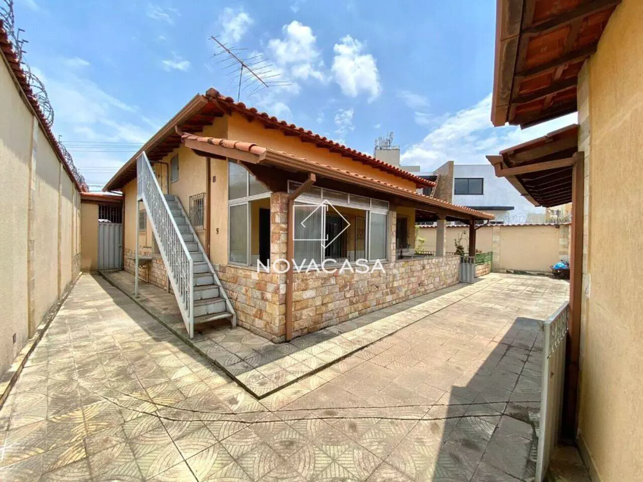 Imagem Casa com 3 Quartos à Venda, 147 m² em Heliópolis - Belo Horizonte