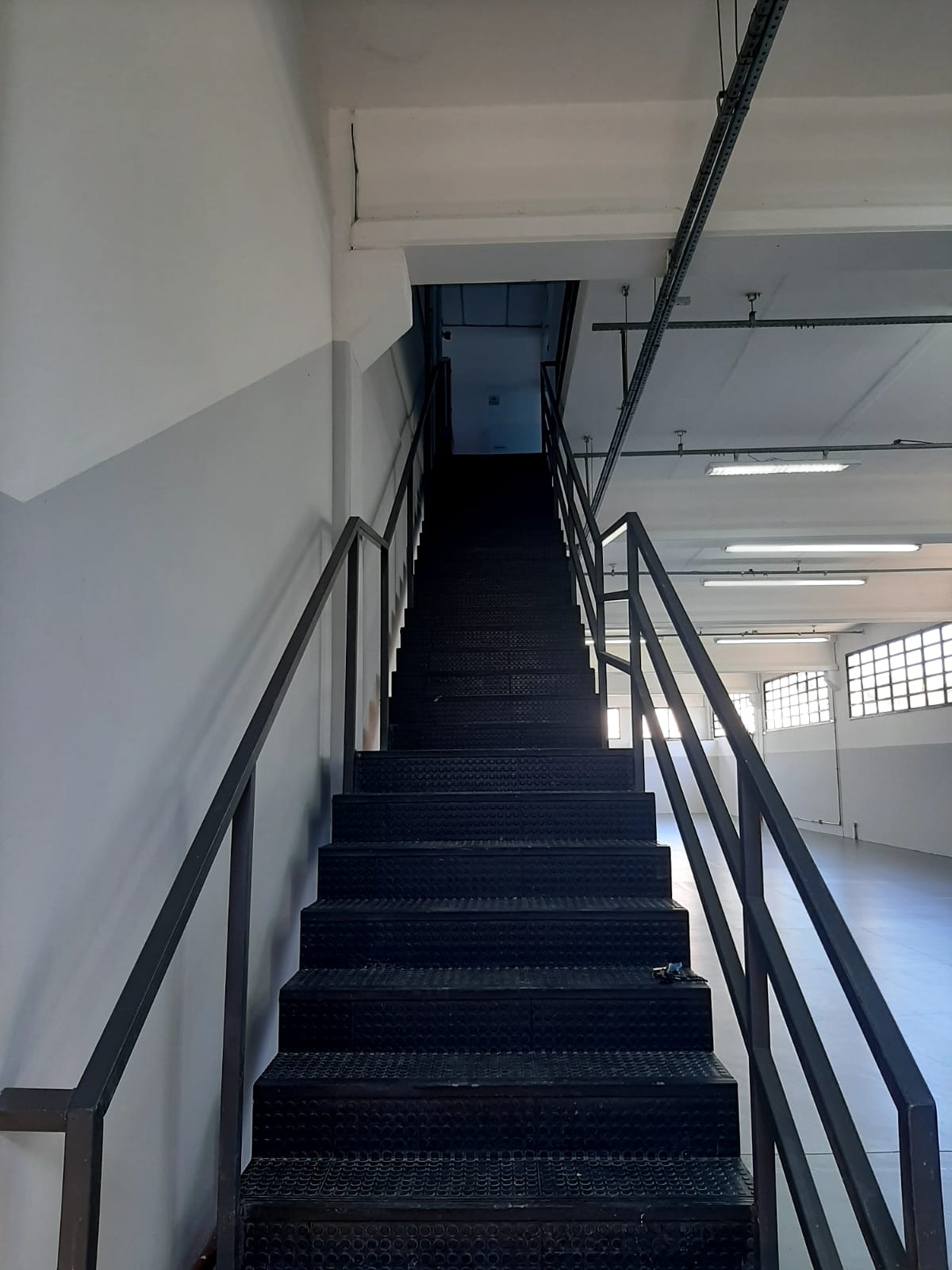 Imagem Galpão para Alugar, 903 m²em Tamboré - Barueri Imagem Galpão para Alugar, 903 m²em Tamboré - Barueri
