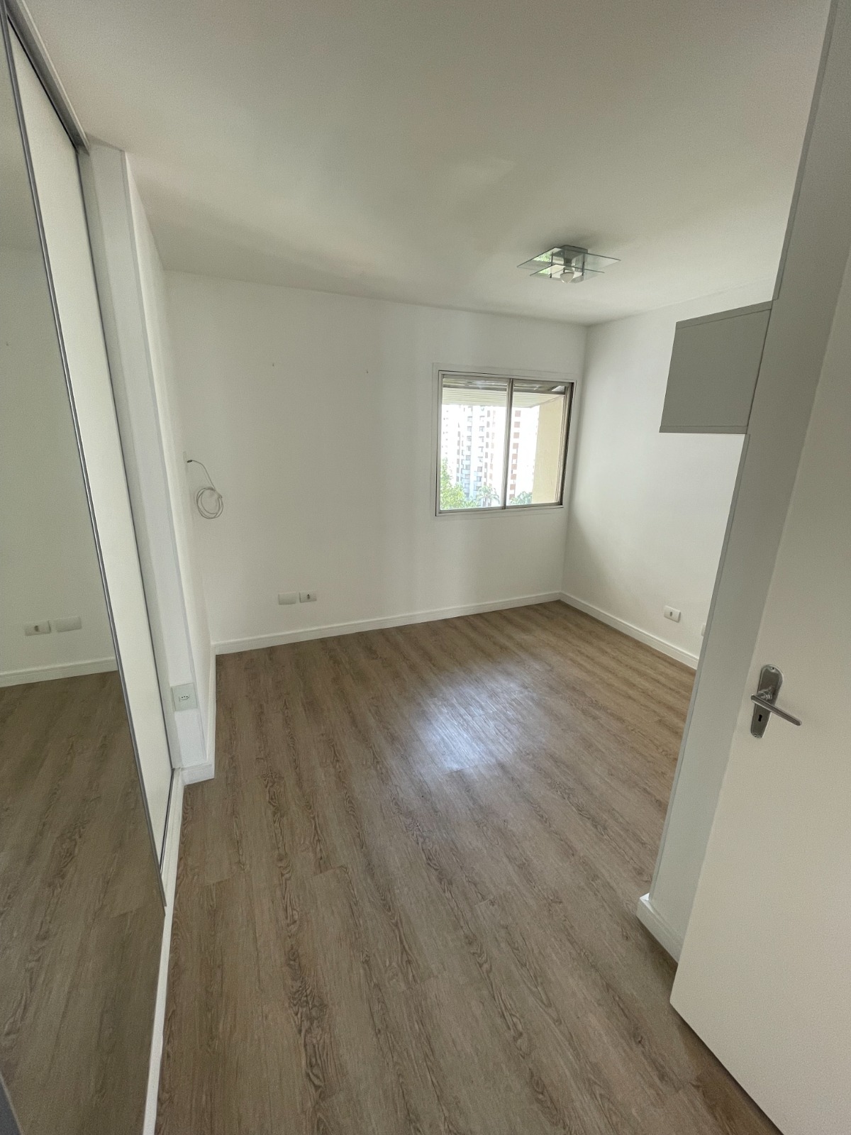 Imagem Apartamento com 2 Quartos à Venda, 54 m²em Moema - São Paulo