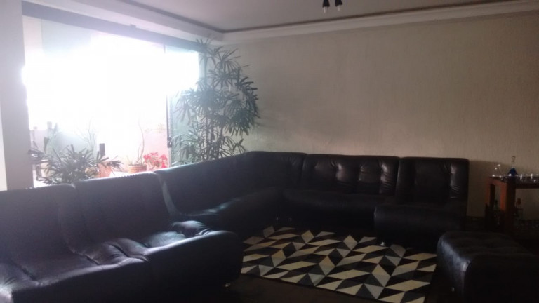 Imagem Casa com 6 Quartos à Venda, 400 m² em Cidade Vargas - São Paulo Imagem Casa com 6 Quartos à Venda, 400 m² em Cidade Vargas - São Paulo