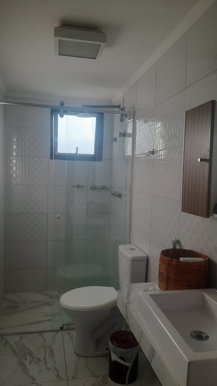 Imagem Apartamento com 3 Quartos para Alugar, 135 m²em Pitangueiras - Guarujá