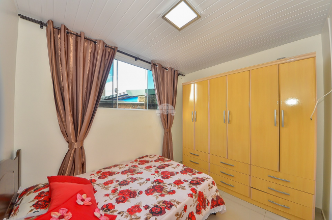 Imagem Casa com 2 Quartos à Venda, 68 m² em Ganchinho - Curitiba