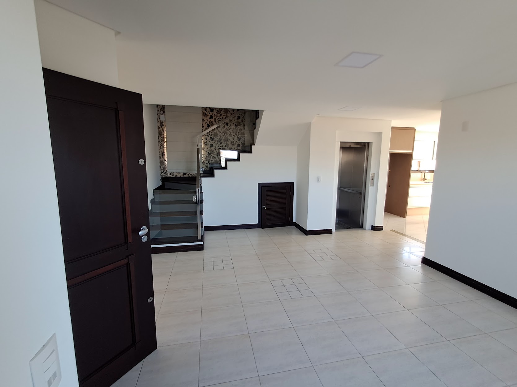 Imagem Apartamento com 3 Quartos à Venda, 487 m²em Centro - Criciúma