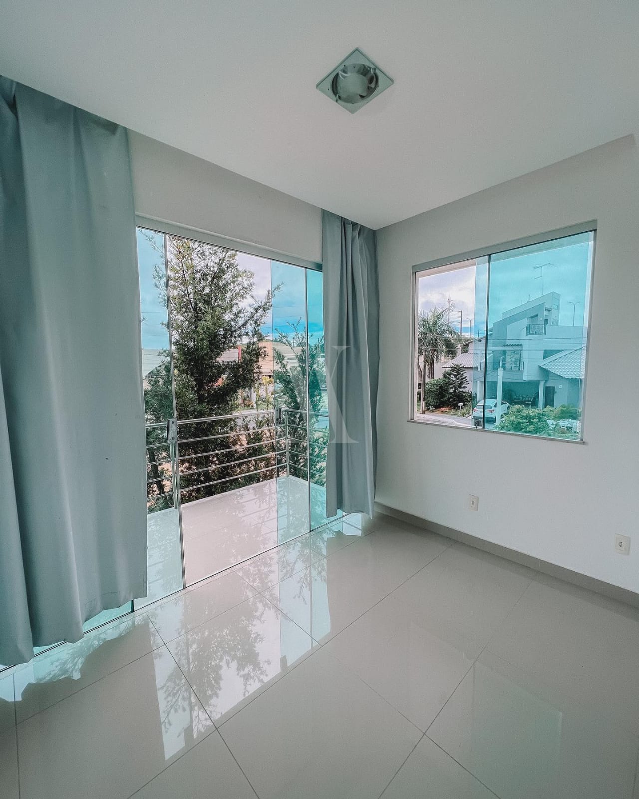 Imagem Casa de Condomínio com 5 Quartos à Venda, 245 m²em Parque do Jiqui - Parnamirim Imagem Casa de Condomínio com 5 Quartos à Venda, 245 m²em Parque do Jiqui - Parnamirim