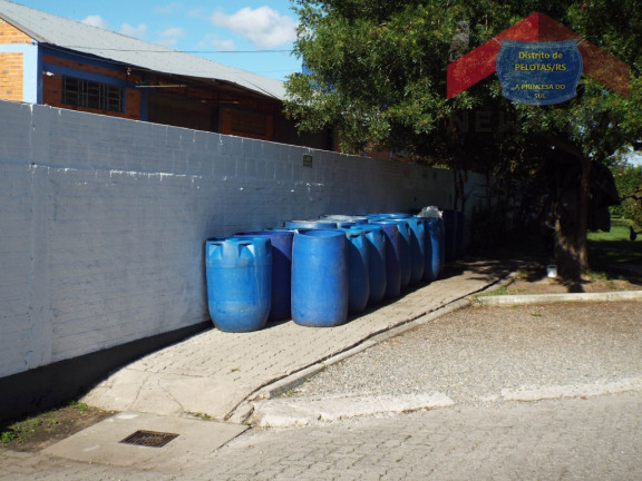 Imagem Apartamento com 2 Quartos à Venda,  em Três Vendas - Pelotas