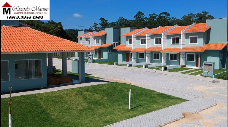 Imagem Casa de Condomínio com 2 Quartos à Venda ou Temporada, 52 m²em Recanto Verde - Criciúma Imagem Casa de Condomínio com 2 Quartos à Venda ou Temporada, 52 m²em Recanto Verde - Criciúma