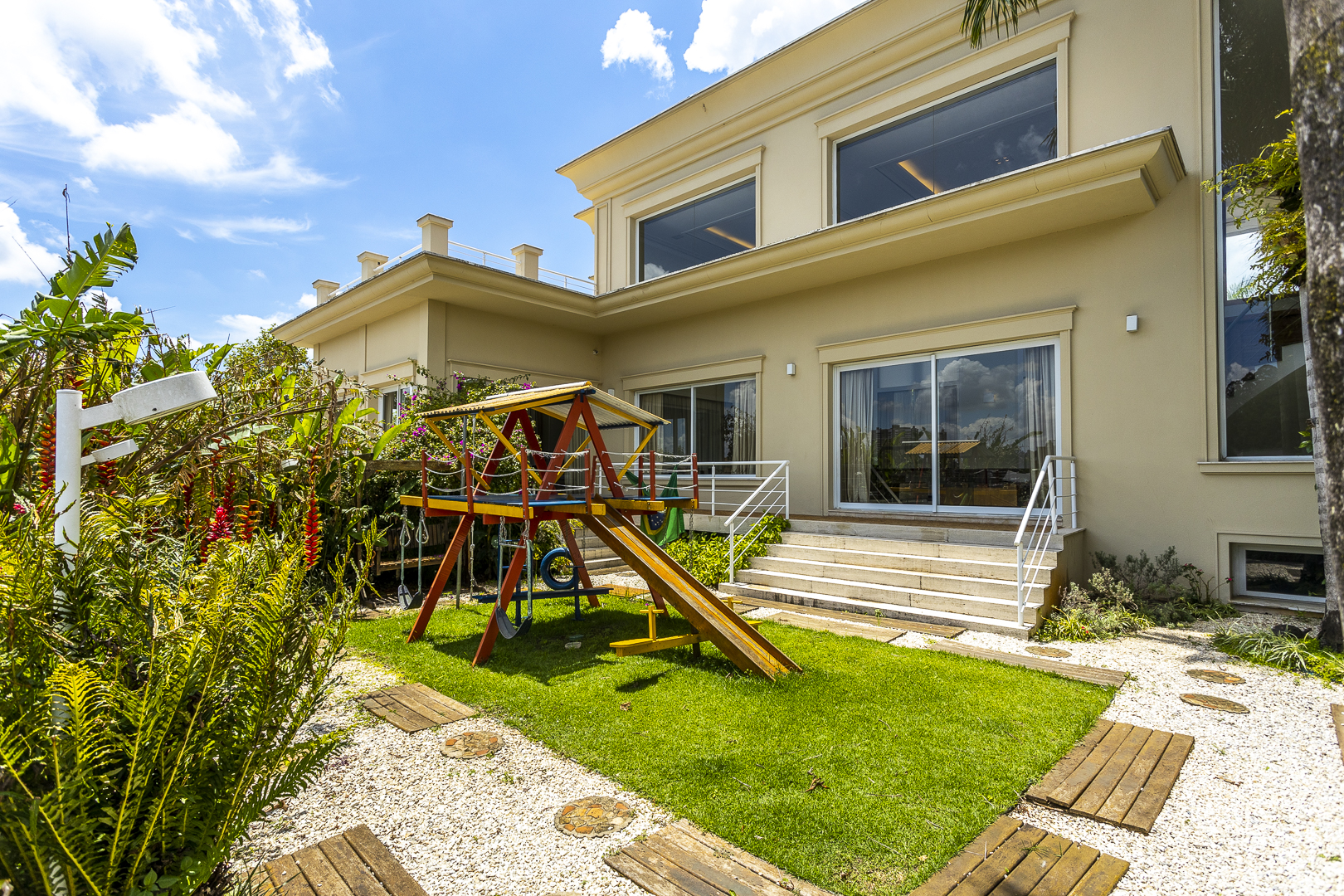 Imagem Casa de Condomínio com 5 Quartos à Venda, 1.587 m² em Tamboré - Barueri Imagem Casa de Condomínio com 5 Quartos à Venda, 1.587 m² em Tamboré - Barueri