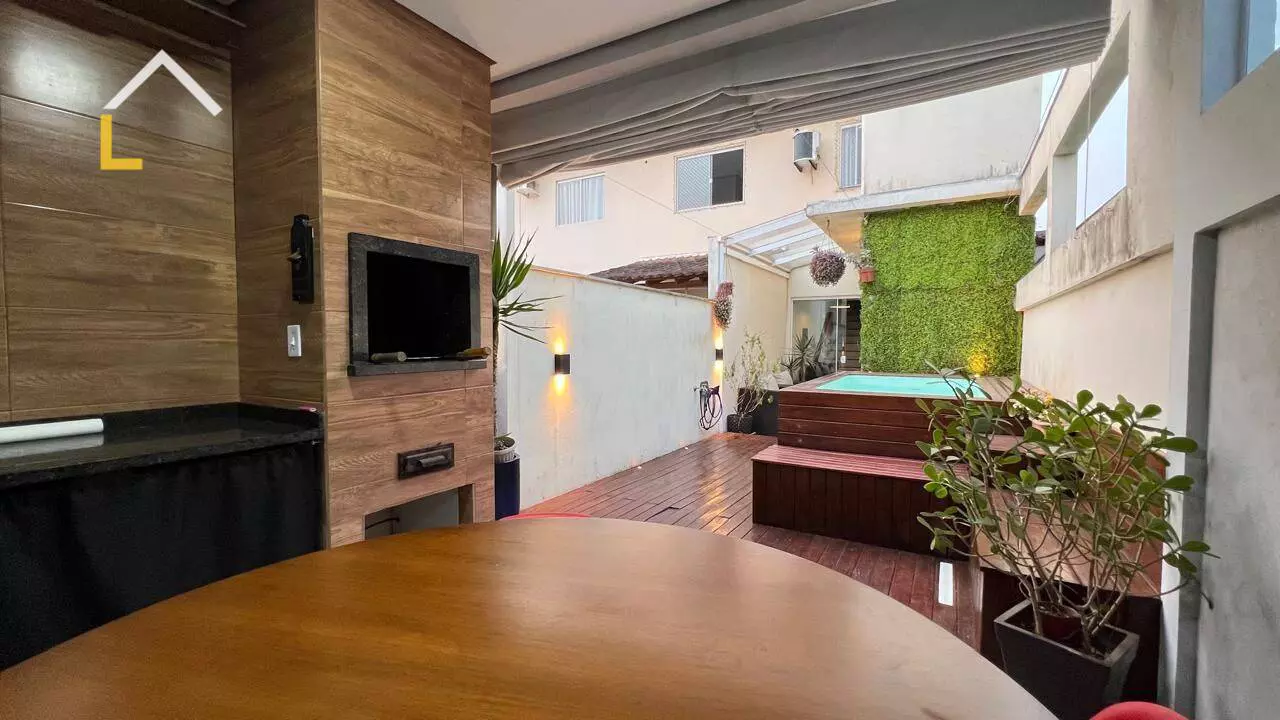 Imagem Casa com 2 Quartos à Venda, 62 m²em Vila Nova - Joinville