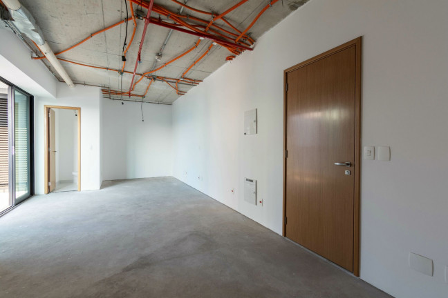 Sala Comercial à Venda, 38 m² em Vila Cláudia - São Paulo