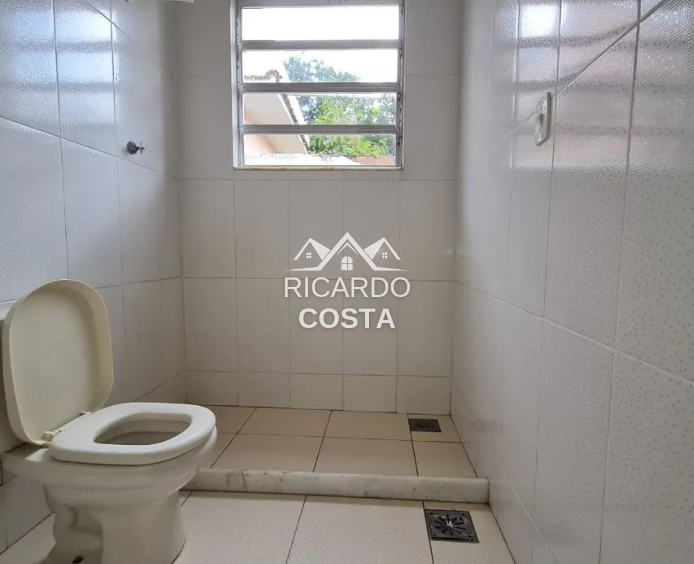 Imagem Casa com 2 Quartos à Venda, 307 m² em Taquara - Rio de Janeiro