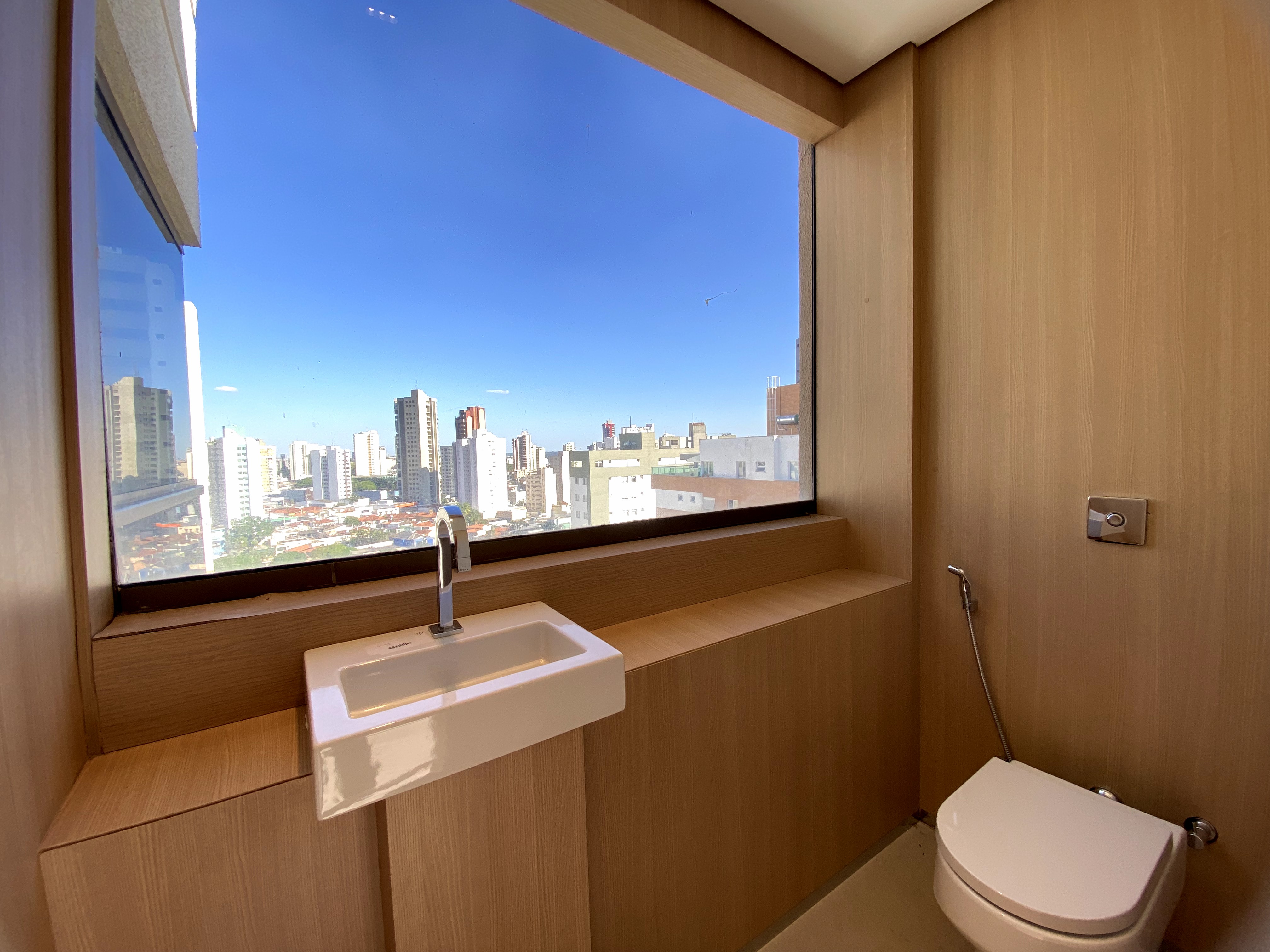 Imagem Apartamento com 4 Quartos à Venda, 216 m²em Martins - Uberlândia