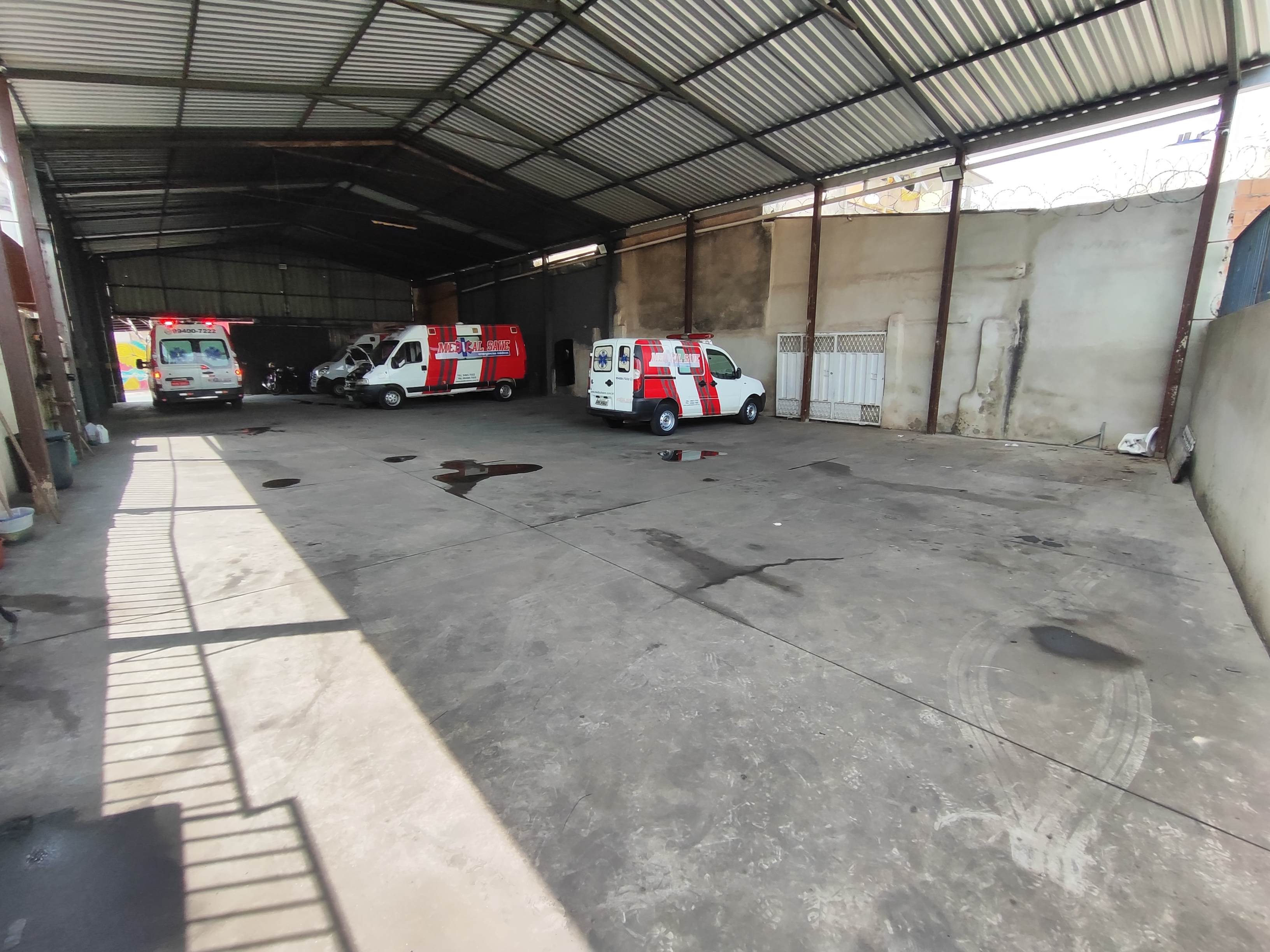 Imagem Galpão à Venda, 400 m²em Santa Efigênia - Belo Horizonte Imagem Galpão à Venda, 400 m²em Santa Efigênia - Belo Horizonte