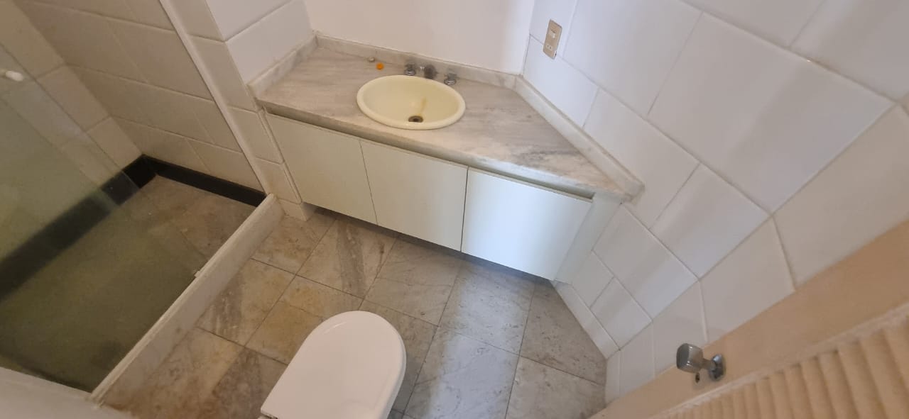 Imagem Apartamento com 1 Quarto à Venda, 50 m²em Copacabana - Rio de Janeiro Imagem Apartamento com 1 Quarto à Venda, 50 m²em Copacabana - Rio de Janeiro