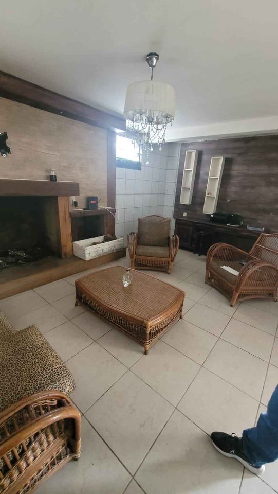 Imagem Casa com 3 Quartos à Venda, 102 m²em Vila São José - Criciúma Imagem Casa com 3 Quartos à Venda, 102 m²em Vila São José - Criciúma