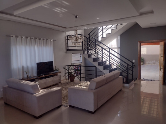 Imagem Casa com 5 Quartos à Venda, 350 m² em Centro - Poços de Caldas Imagem Casa com 5 Quartos à Venda, 350 m² em Centro - Poços de Caldas