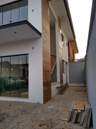 Sobrado com 4 Quartos à Venda, 137 m² em Bom Retiro - Joinville