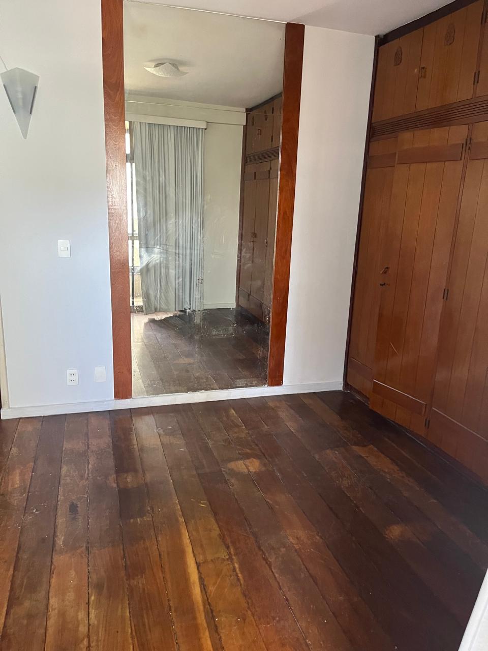 Imagem Apartamento com 3 Quartos à Venda, 155 m² em Icaraí - Niterói