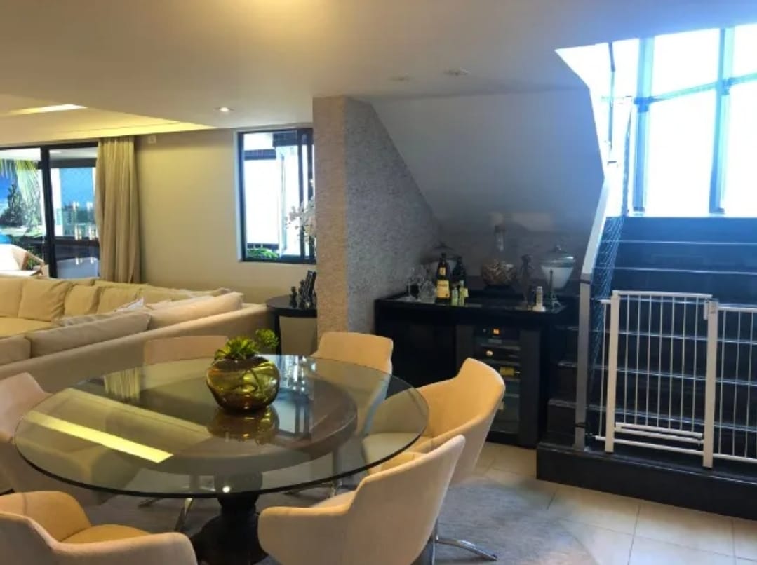 Imagem Apartamento com 4 Quartos à Venda, 333 m²em Madalena - Recife