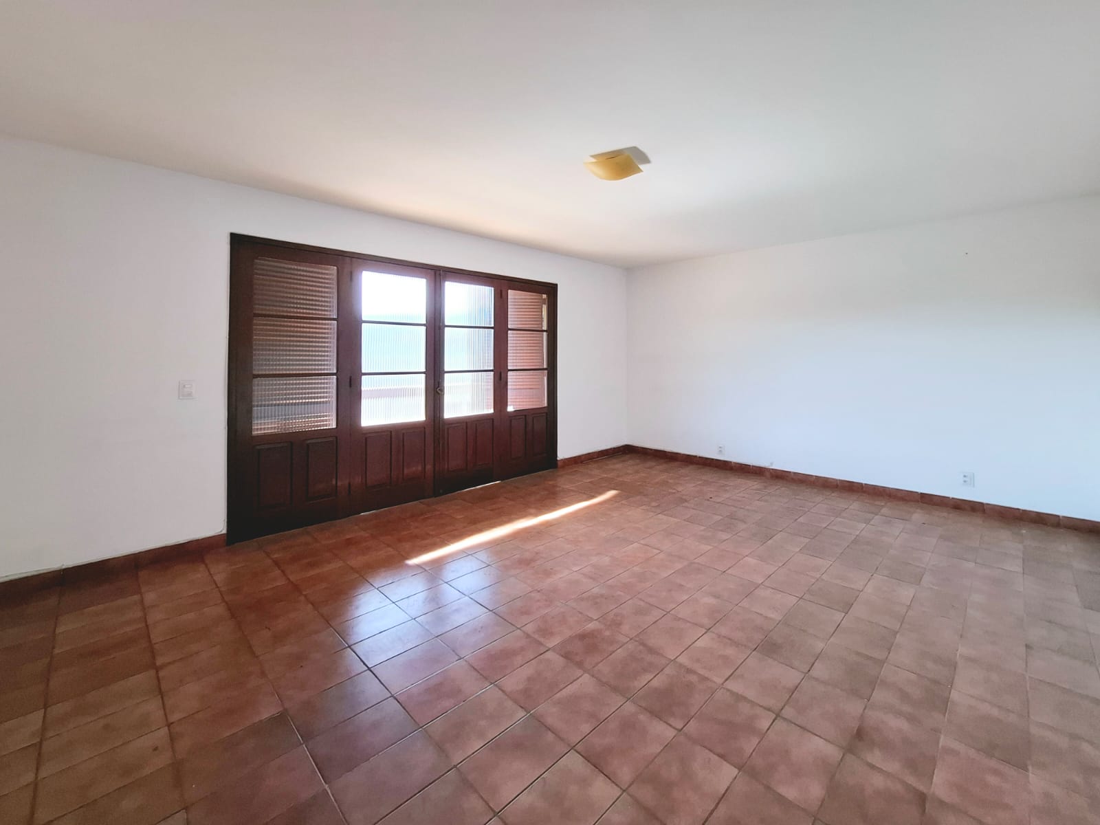 Imagem Casa com 2 Quartos à Venda, 106 m²em Tijuca - Teresópolis Imagem Casa com 2 Quartos à Venda, 106 m²em Tijuca - Teresópolis