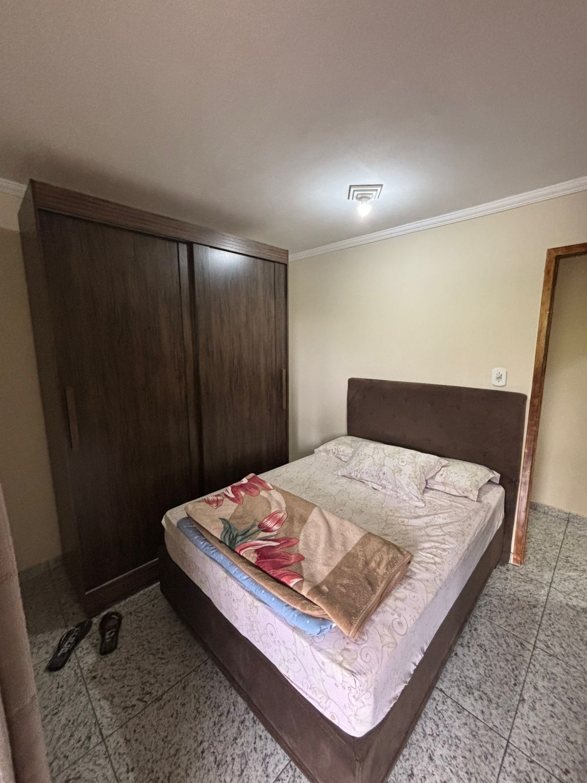 Imagem Casa com 3 Quartos à Venda, 300 m² em Jardim das Rosas (Zona Leste) - São Paulo Imagem Casa com 3 Quartos à Venda, 300 m² em Jardim das Rosas (Zona Leste) - São Paulo