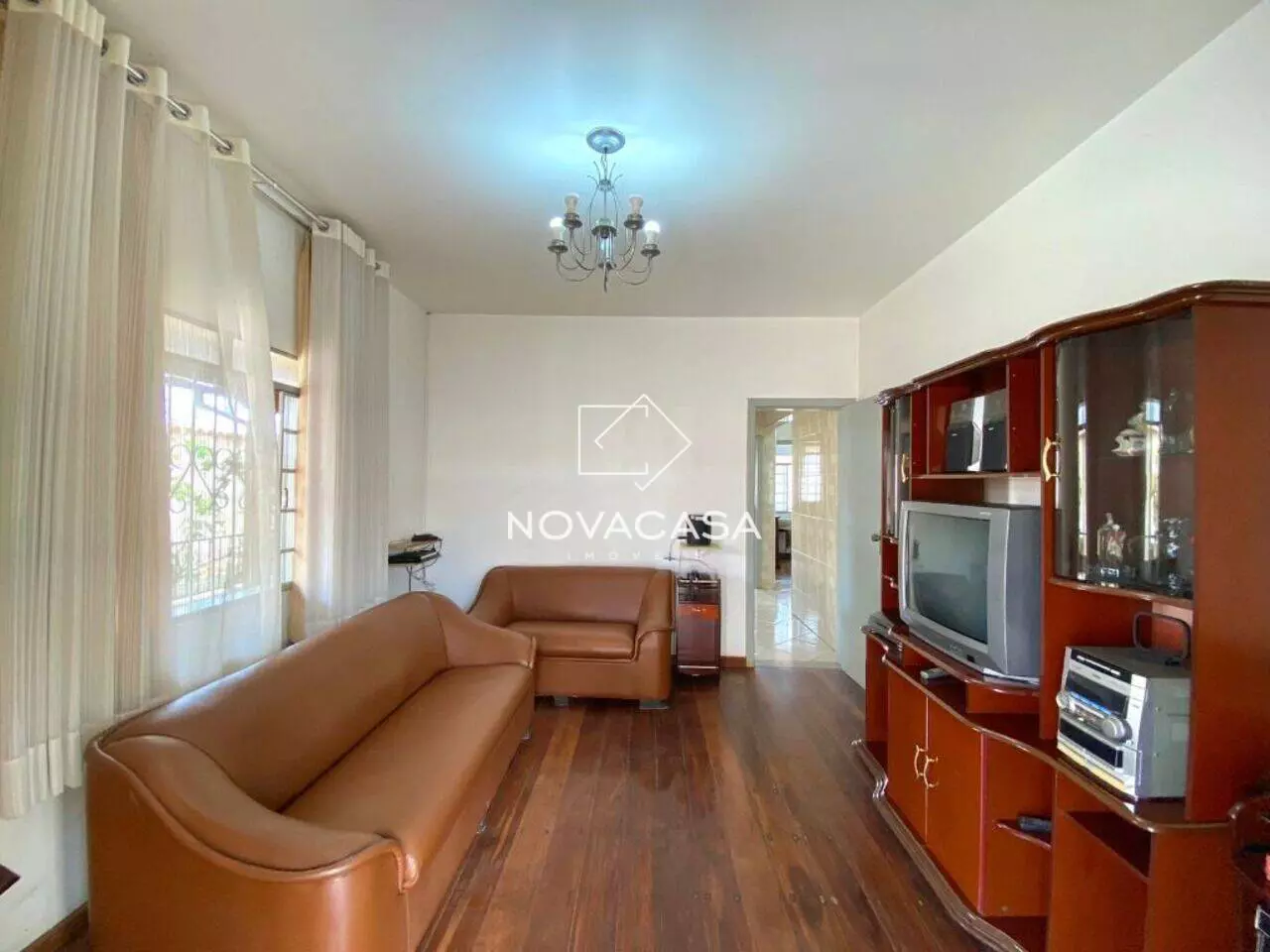 Imagem Casa com 3 Quartos à Venda, 147 m² em Heliópolis - Belo Horizonte