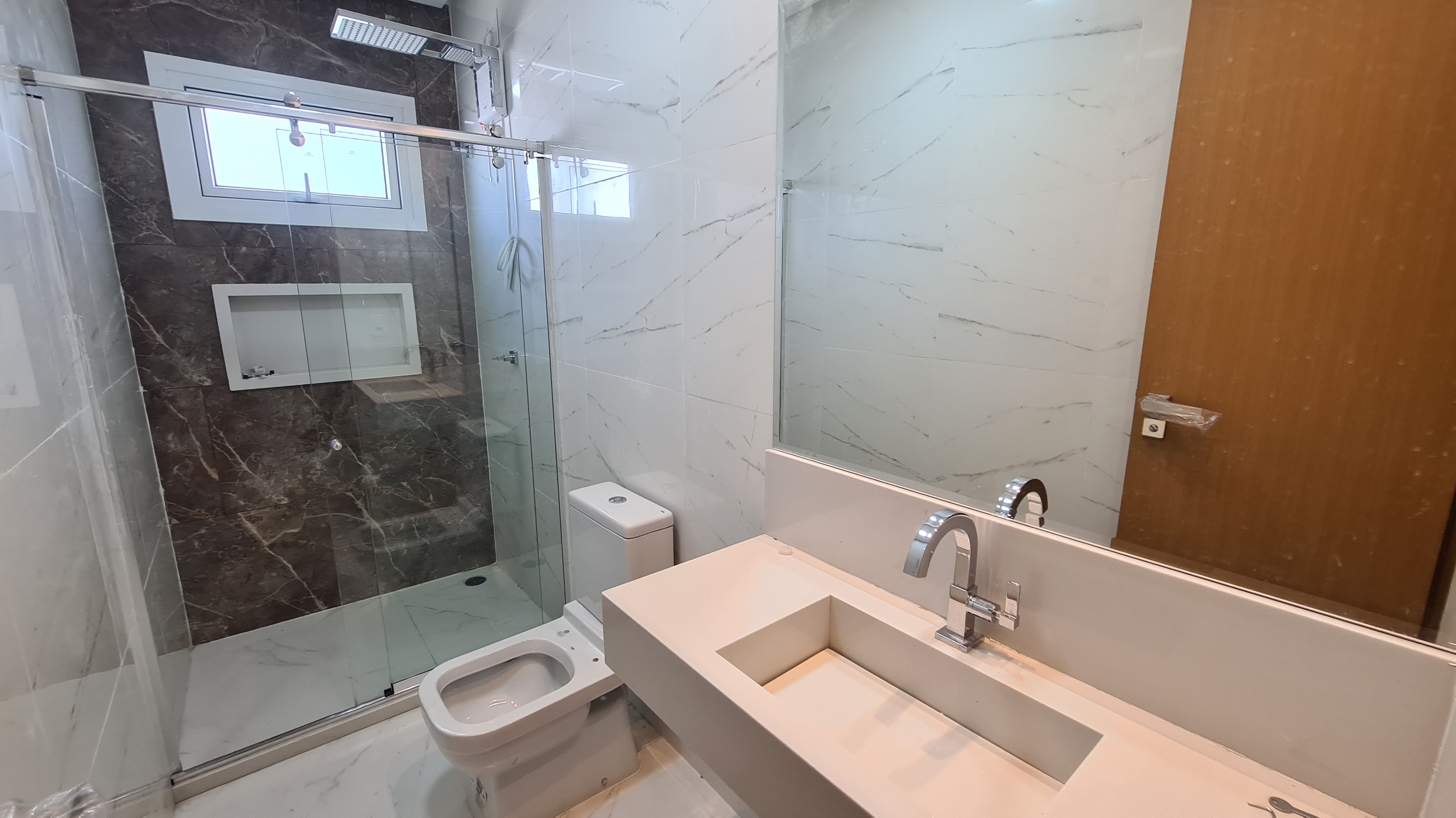 Imagem Casa de Condomínio com 6 Quartos à Venda, 335 m² em Guarajuba (Monte Gordo) - Camaçari Imagem Casa de Condomínio com 6 Quartos à Venda, 335 m² em Guarajuba (Monte Gordo) - Camaçari
