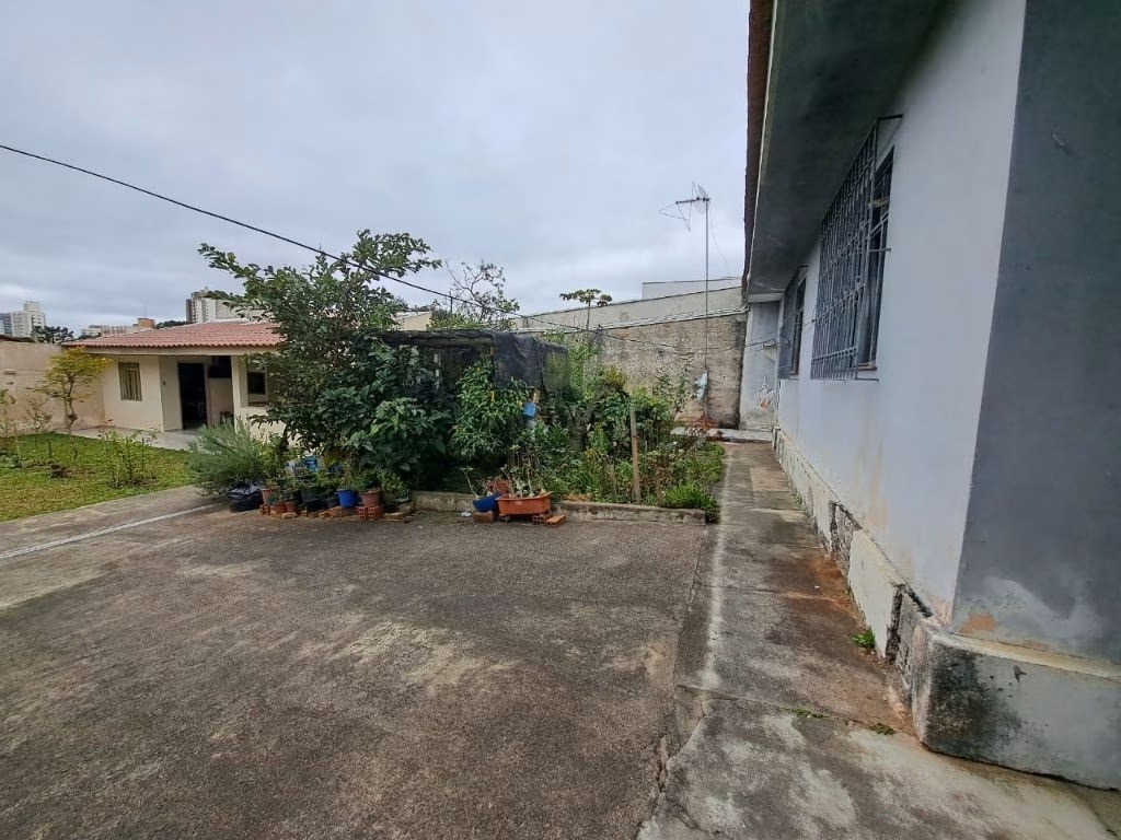 Imagem Casa com 3 Quartos à Venda, 109 m² em Novo Mundo - Curitiba Imagem Casa com 3 Quartos à Venda, 109 m² em Novo Mundo - Curitiba
