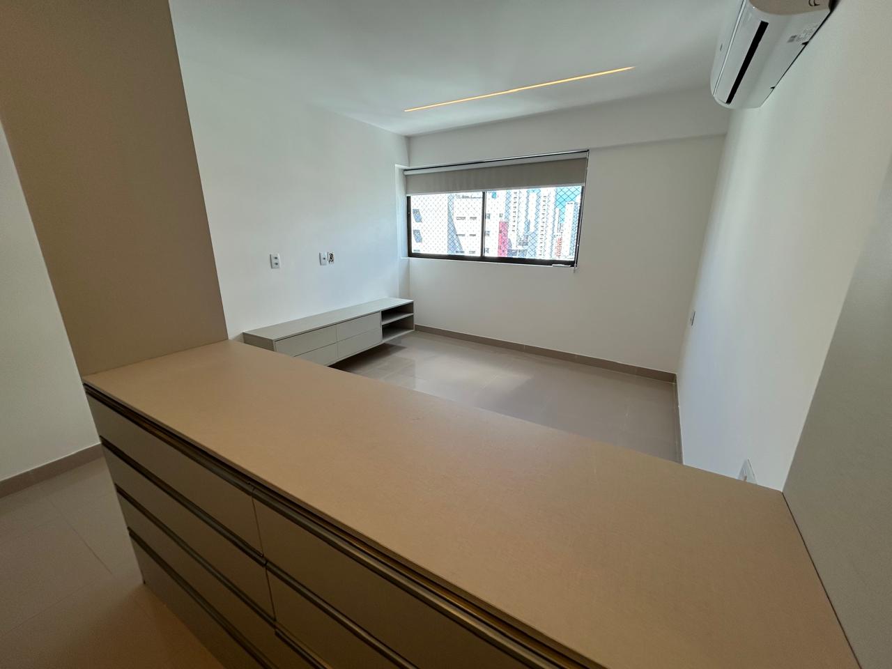 Imagem Apartamento com 4 Quartos para Alugar, 185 m² em Boa Viagem - Recife