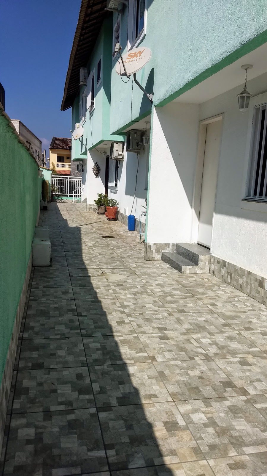Imagem Casa de Condomínio com 1 Quarto para Alugar, 55 m²em Freguesia (Ilha do Governador) - Rio de Janeiro Imagem Casa de Condomínio com 1 Quarto para Alugar, 55 m²em Freguesia (Ilha do Governador) - Rio de Janeiro