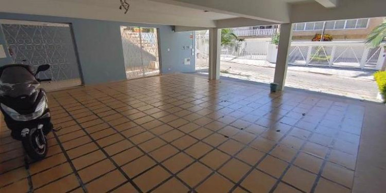 Imagem Casa com 5 Quartos à Venda,  em Vila Albertina - São Paulo