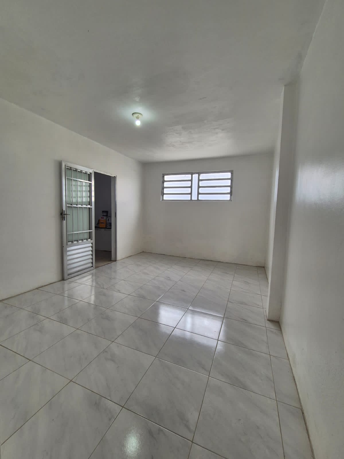 Imagem Casa com 3 Quartos para Alugar, 130 m² em Parque 10 de Novembro - Manaus