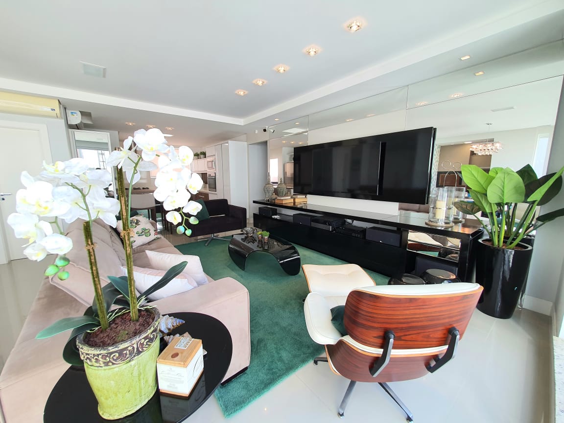 Imagem Apartamento com 3 Quartos à Venda, 135 m²em Centro - Balneário Camboriú