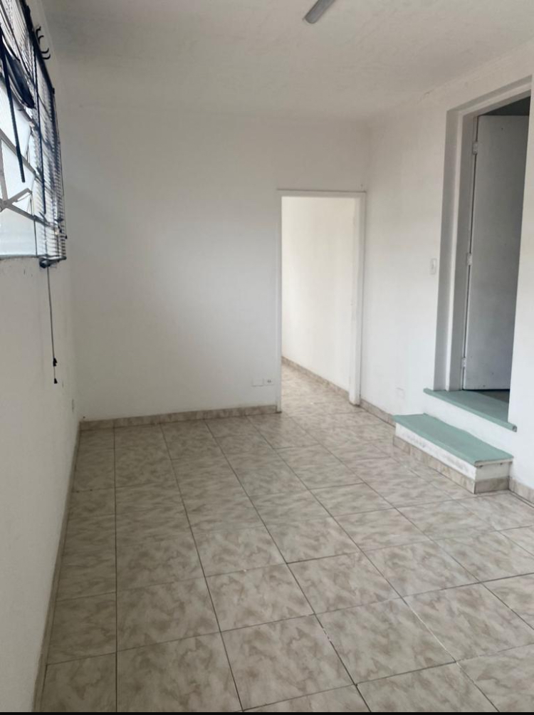 Imagem Casa com 5 Quartos à Venda, 250 m²em Nova Piraju - São Paulo