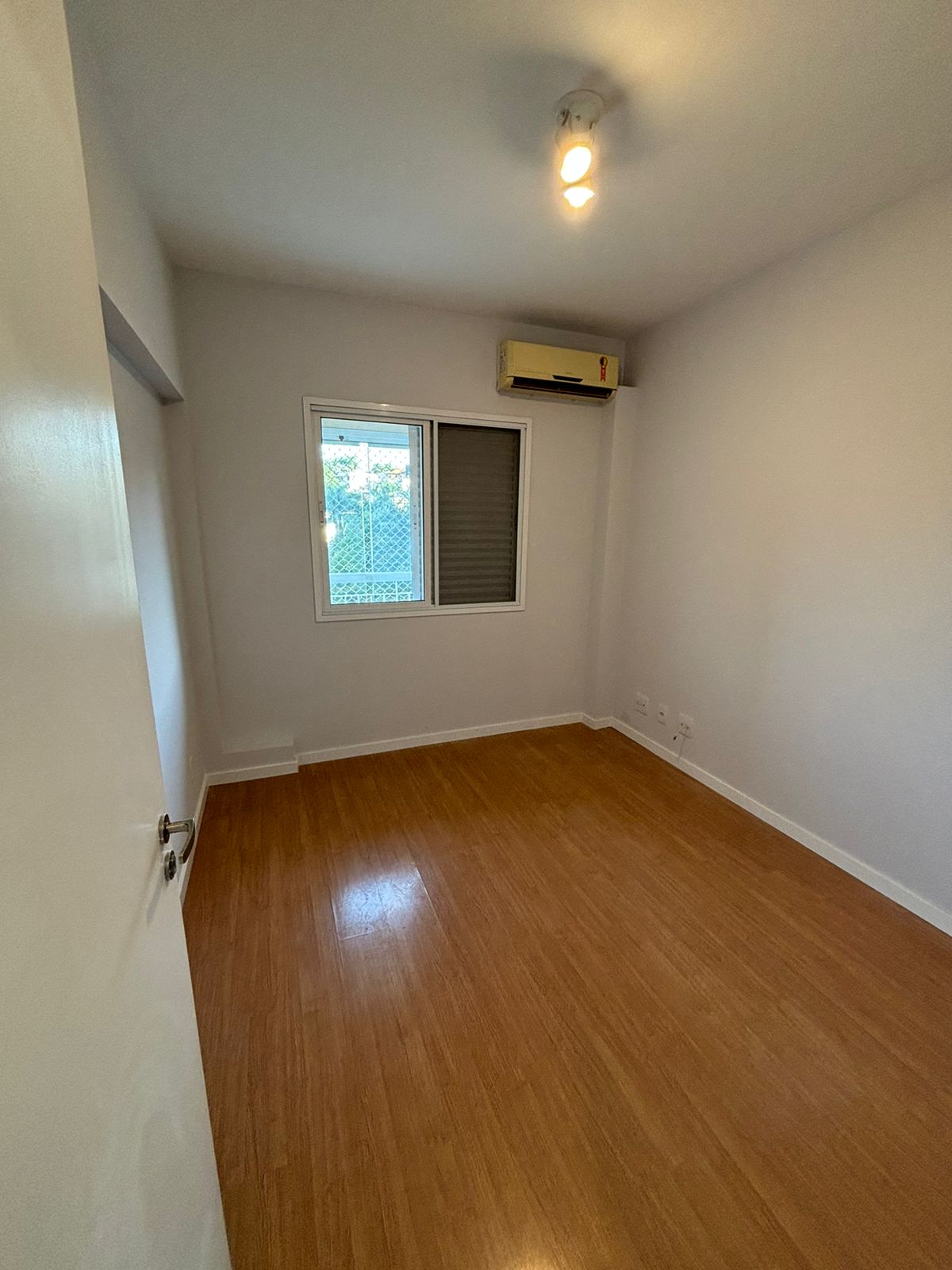 Imagem Apartamento com 3 Quartos à Venda ou Locação, 107 m²em Dezoito do Forte Empresarial/Alphaville. - Barueri Imagem Apartamento com 3 Quartos à Venda ou Locação, 107 m²em Dezoito do Forte Empresarial/Alphaville. - Barueri