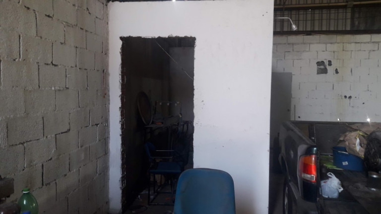 Imagem Galpão para Alugar, 200 m² em Jardim Guarará - Santo André