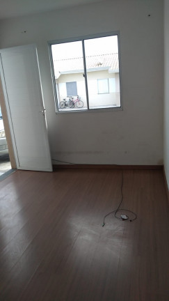 Imagem Casa de Condomínio com 2 Quartos para Alugar, 56 m² em Jardim Layr - Mogi das Cruzes