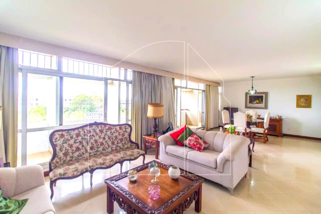 Imagem Apartamento com 3 Quartos à Venda, 157 m²em Asa Sul - Brasília