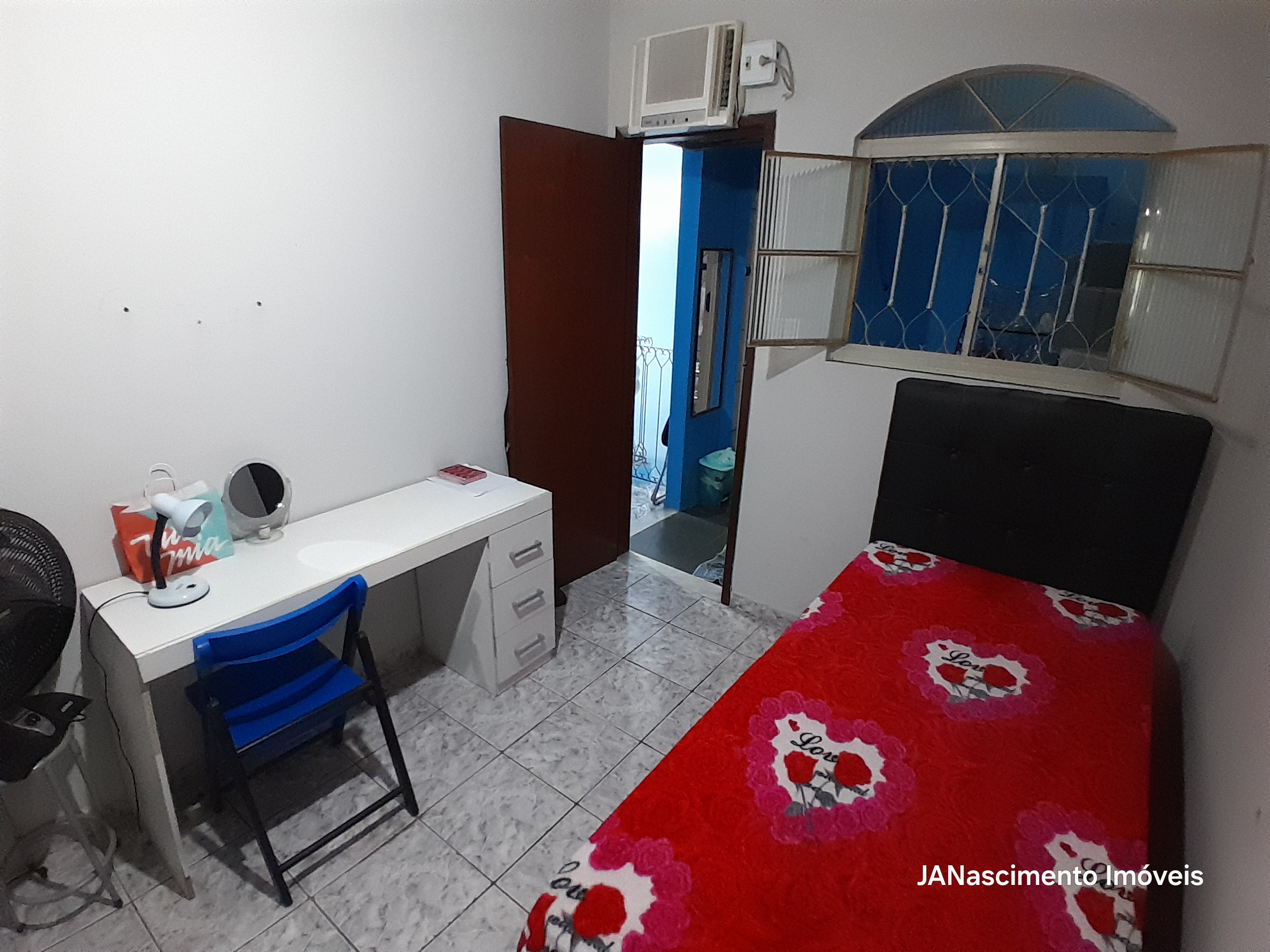 Imagem Casa com 2 Quartos à Venda, 150 m² em Bangu - Rio de Janeiro