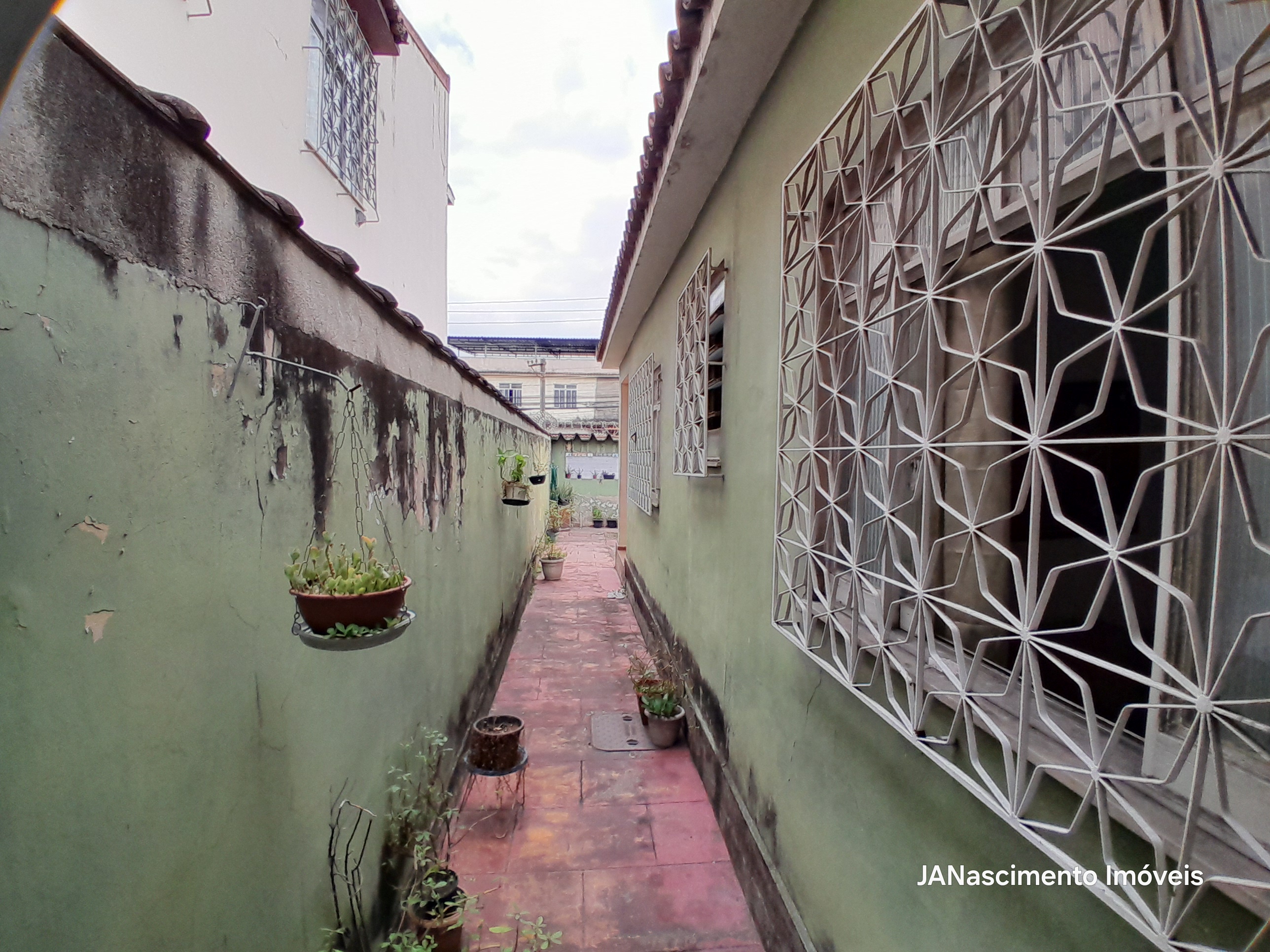 Imagem Casa com 4 Quartos à Venda, 184 m² em Realengo - Rio de Janeiro Imagem Casa com 4 Quartos à Venda, 184 m² em Realengo - Rio de Janeiro