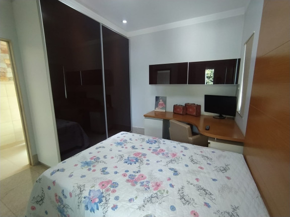 Imagem Sobrado com 5 Quartos à Venda, 413 m² em Jardins Madri - Goiânia